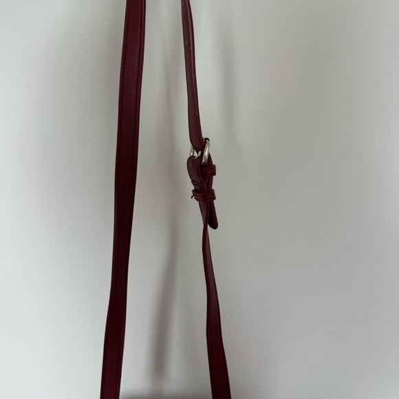 Zara Mid-Size City Bag with Detachable Straps - Maroon colour - Picture 5 of 14